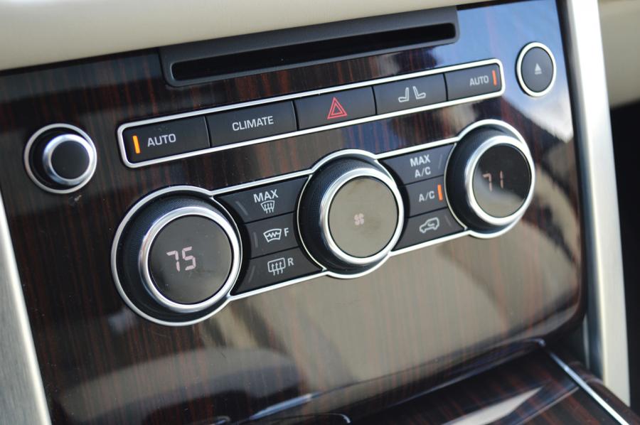  Land Rover Range Rover HSE 2014 года  (фото 22 из 32)